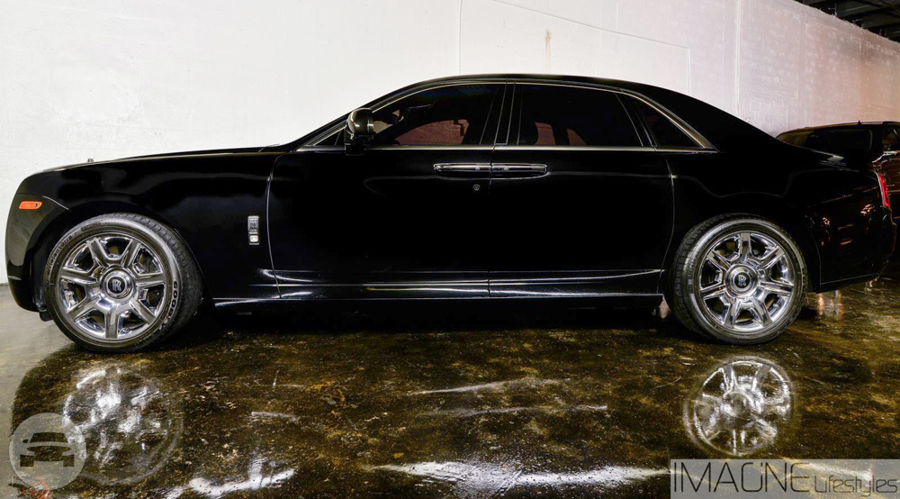 Rolls Royce Ghost
Sedan /
Trenton, NJ

 / Hourly $0.00

