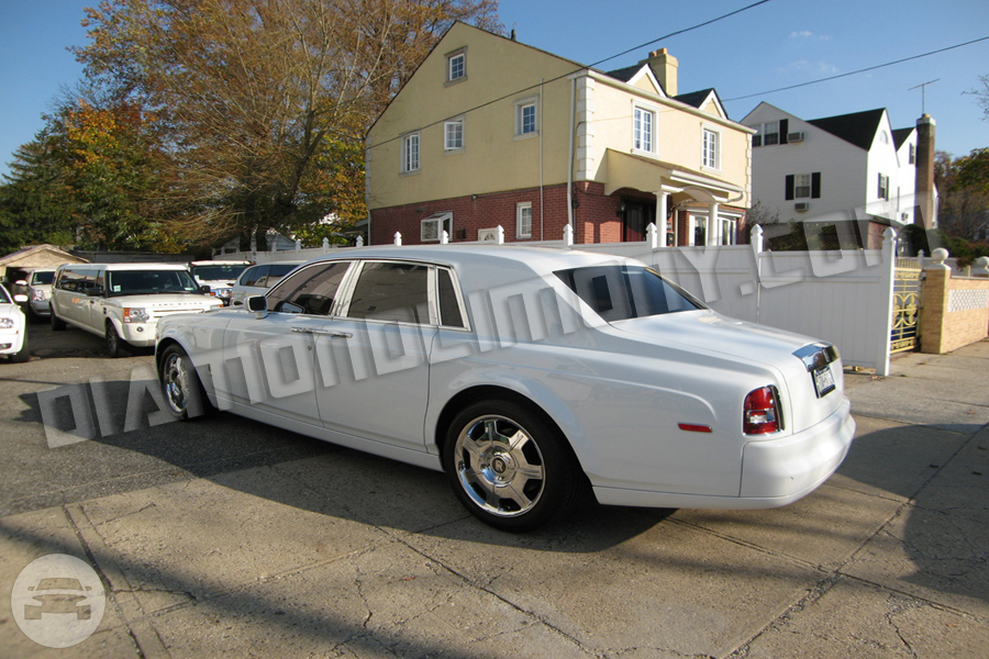 Rolls Royce Phantom
Sedan /
Newark, NJ

 / Hourly $333.00
 / Hourly $380.00
