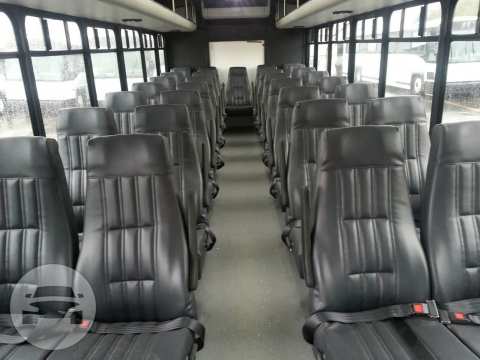 Ford F550 Executive  VIP Shuttle Bus
Coach Bus /
Kirkland, WA

 / Hourly $0.00
