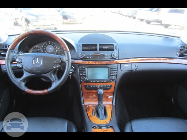Mercedes Benz E350
Sedan /
Marlborough, MA

 / Hourly $0.00
