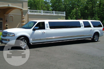 White Lincoln Navigator Super Stretch Limousine
Limo /
Philadelphia, PA

 / Hourly $0.00
