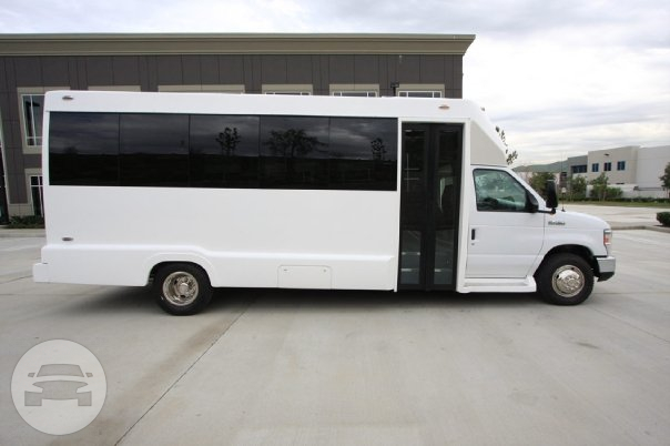 White Mini Limousine Coach
Party Limo Bus /
Redmond, WA

 / Hourly $0.00
