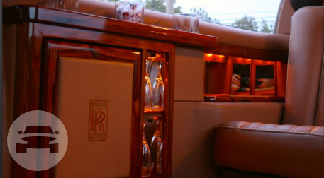 Roll Royce Stretch 
Limo /
Cleveland, OH

 / Hourly $0.00

