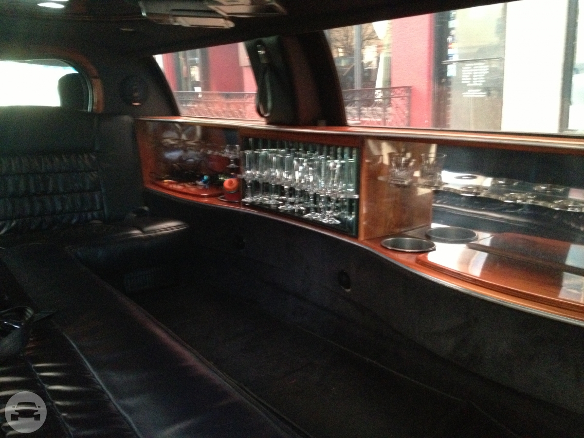 Lincoln Limousine Stretch
Limo /
Mountlake Terrace, WA

 / Hourly $0.00

