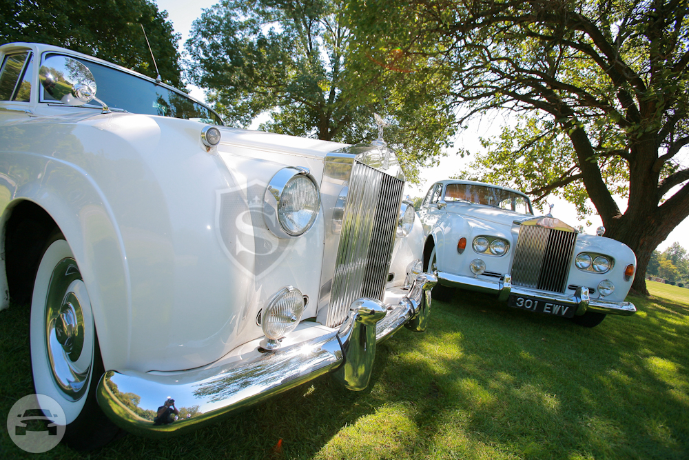 1960 Rolls Royce Silver Cloud II
Sedan /
Philadelphia, PA

 / Hourly $0.00
 / Hourly (Wedding) $175.00
