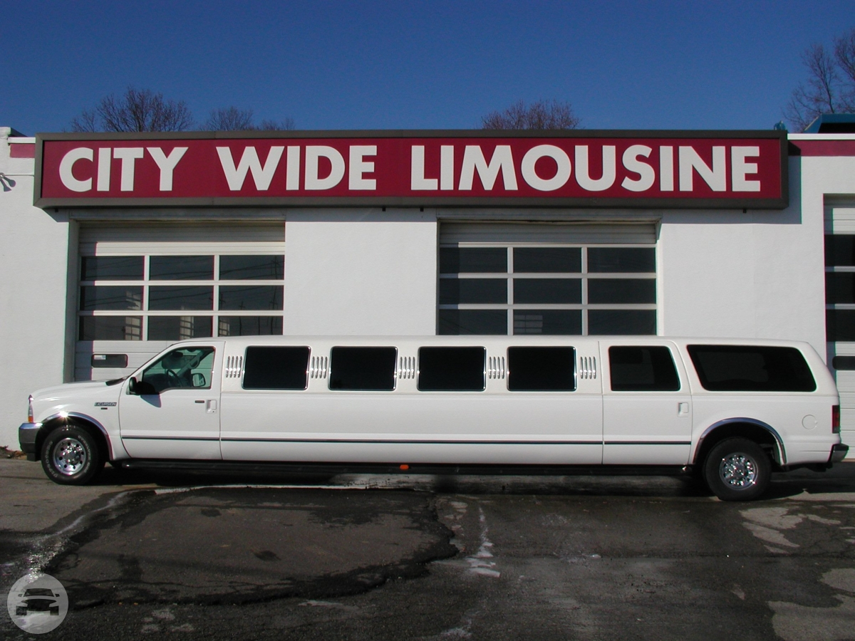 Ford Excursion Limo
Limo /
Wilmington, DE

 / Hourly $0.00
