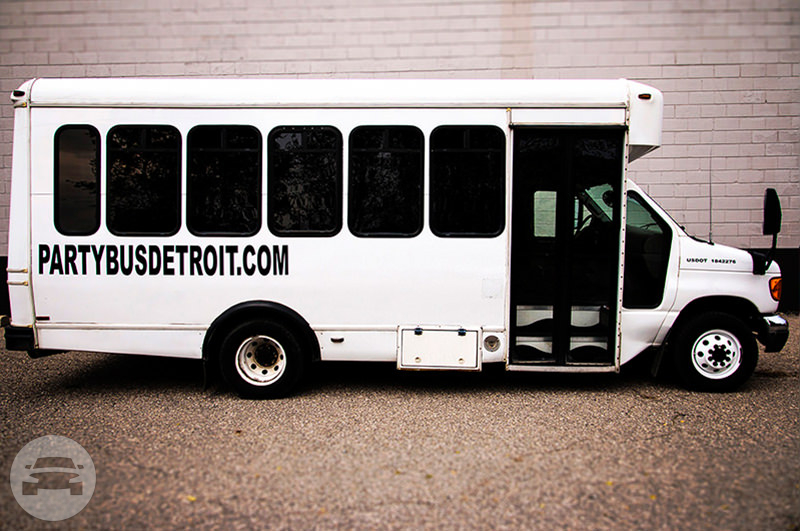22 Passenger White Party Bus
Party Limo Bus /
Detroit, MI

 / Hourly $0.00
