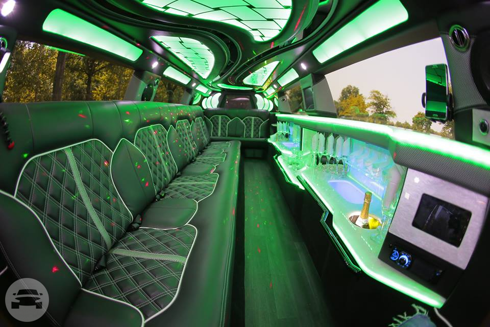 Lincoln MKT Mega Stretch Limousine
Limo /
Newark, NJ

 / Hourly (Other services) $100.00
