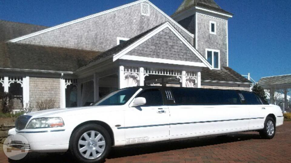 Tuxedo Super Stretch Limousine
Limo /
Boston, MA

 / Hourly (Other services) $65.00
