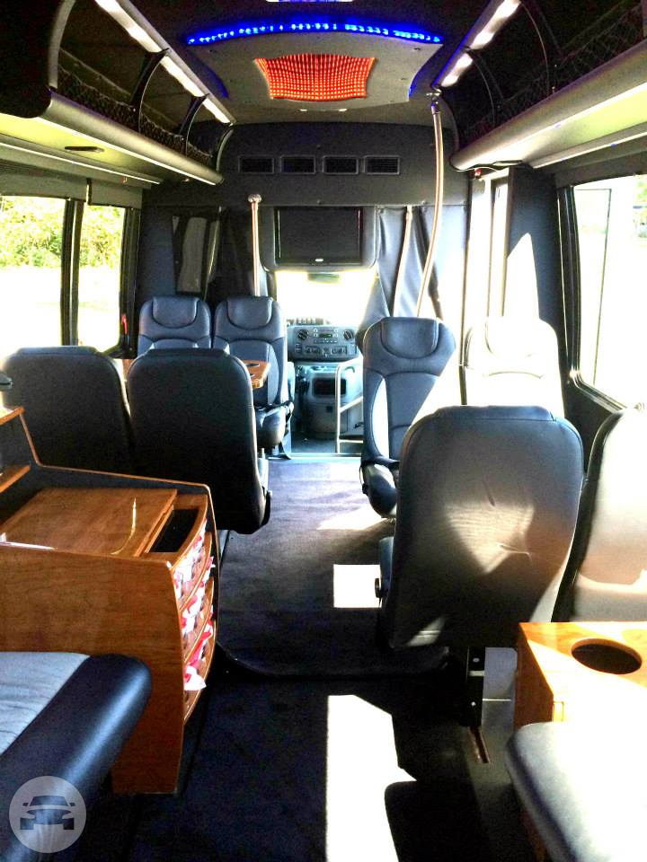 14 Passenger Executive Coach
Coach Bus /
Philadelphia, PA

 / Hourly $0.00

