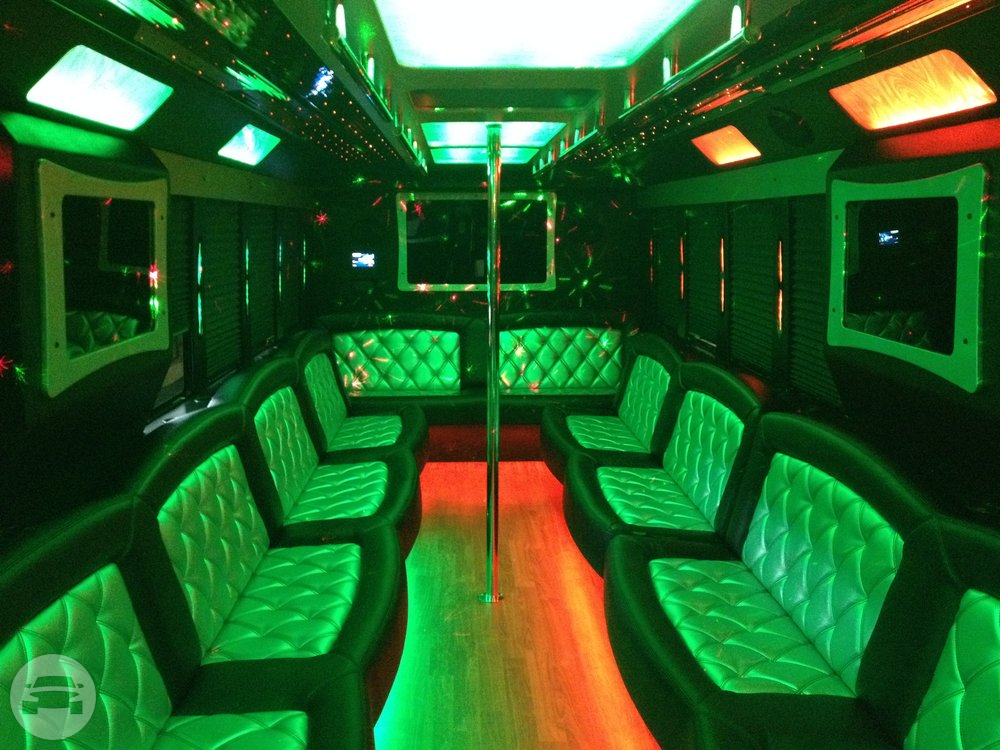 THOR Ford F650 Luxury Party Bus
Party Limo Bus /
Detroit, MI

 / Hourly $0.00
