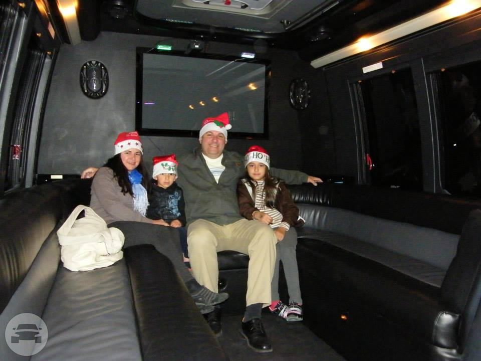 14 PASSENGER  LIMO BUS
Party Limo Bus /
Lodi, CA

 / Hourly $0.00
