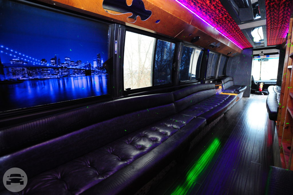 22 passenger RTS Bus
Party Limo Bus /
Canton, OH

 / Hourly $560.00

