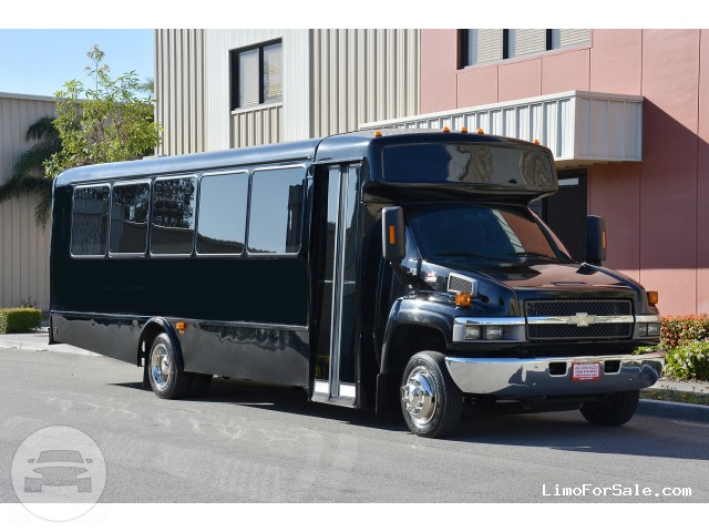 29 Pass Chevrolet Kodiak C5500 Shuttle Bus
Coach Bus /
Kirkland, WA

 / Hourly $0.00
