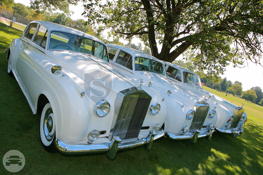 1960 Rolls Royce Silver Cloud II
Sedan /
Newark, NJ

 / Hourly $0.00
 / Hourly (Wedding) $175.00
