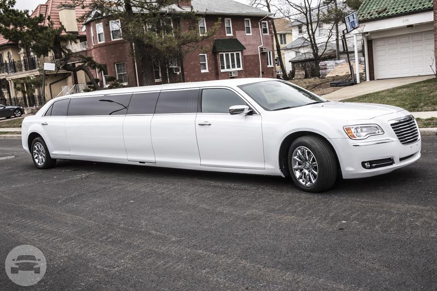 2014 Chrysler 300 Stretched Limo LQ
Limo /
New York, NY

 / Hourly $100.00
 / Hourly $120.00
