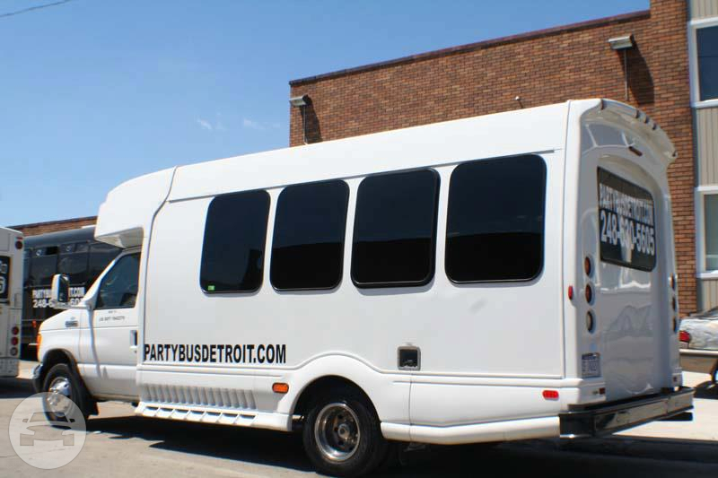 18 Passenger White Party Bus
Party Limo Bus /
Romulus, MI

 / Hourly $0.00
