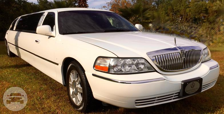 6-10 Passengers White Lincoln Town Car Limousine
Limo /
Charleston, SC

 / Hourly $0.00
