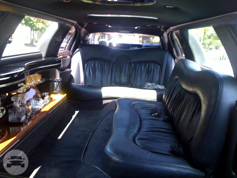9 passenger Lincoln Towncar
Limo /
Piedmont, CA

 / Hourly $0.00
