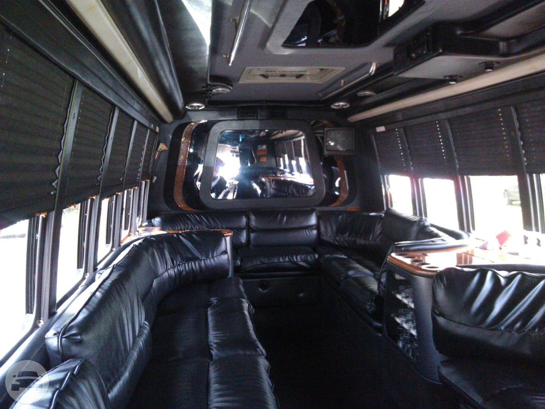 Party Limo Bus
Party Limo Bus /
Baker, LA

 / Hourly $0.00
