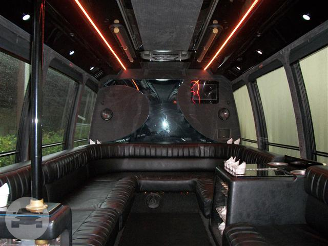 Small Party Limo Bus
Party Limo Bus /
Katy, TX

 / Hourly $0.00
