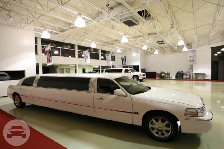 Lincoln Ultra Limousine (White)
Limo /
Galveston, TX

 / Hourly $80.00
