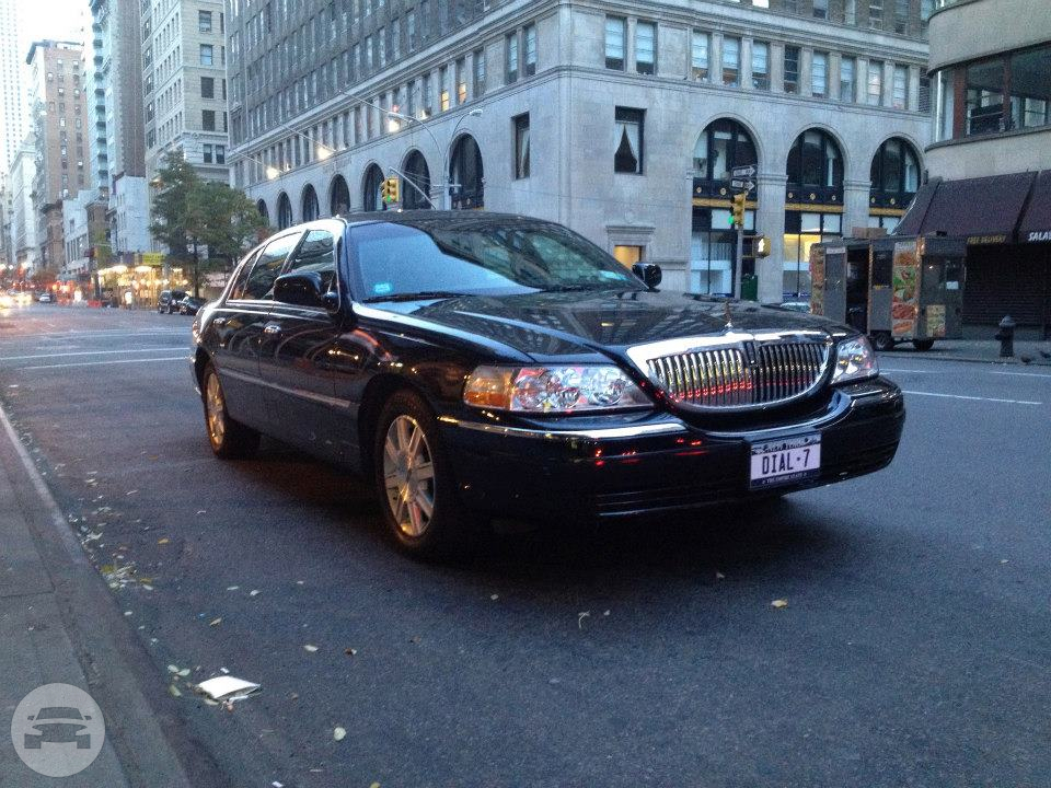 Standerd Lincoln Town Car - Black
Sedan /
New York, NY

 / Hourly $0.00

