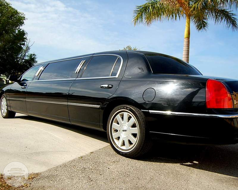 Elegant Lincoln Presidential Limo
Limo /
Tampa, FL

 / Hourly $0.00
