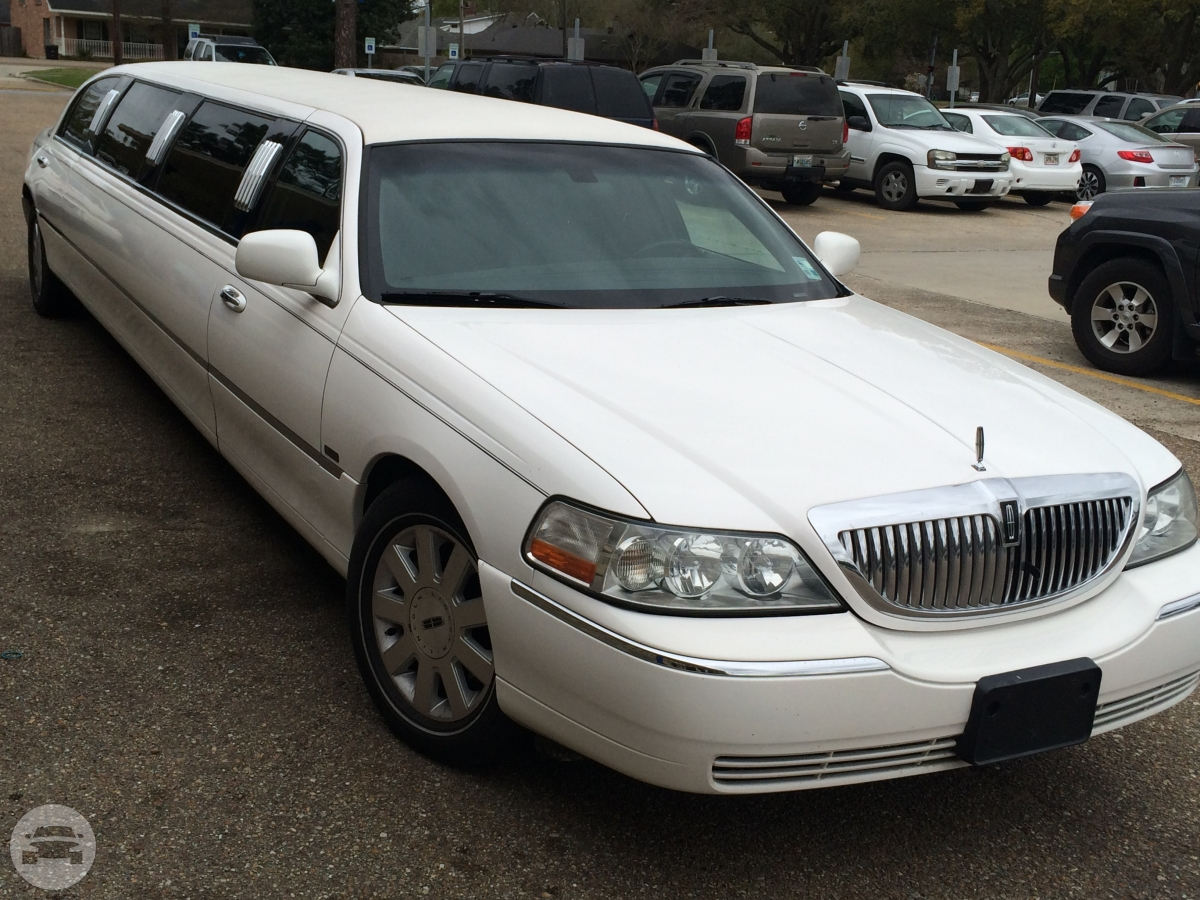 White Lincoln Stretch Limousine
Limo /
Denham Springs, LA

 / Hourly $0.00
