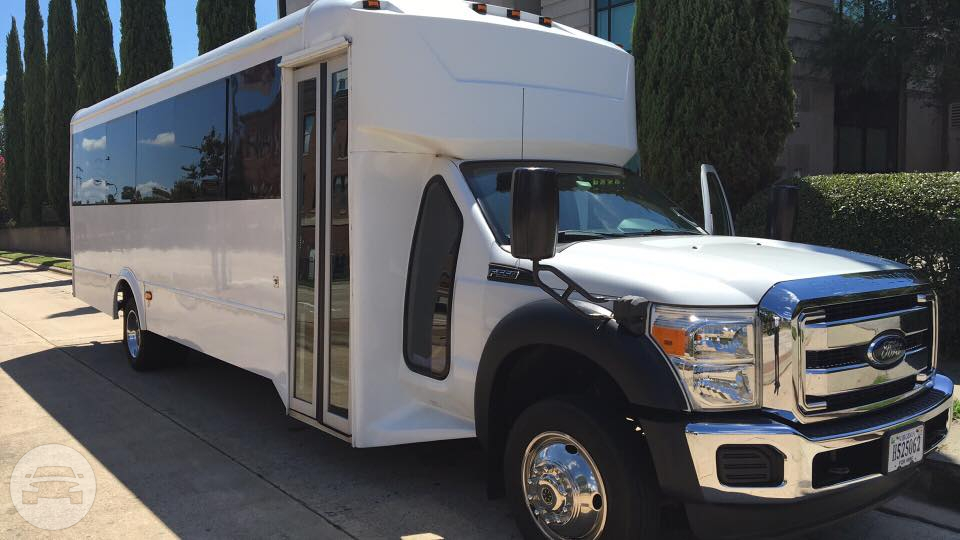 28 passenger Ford F550
Party Limo Bus /
Portsmouth, VA

 / Hourly $0.00

