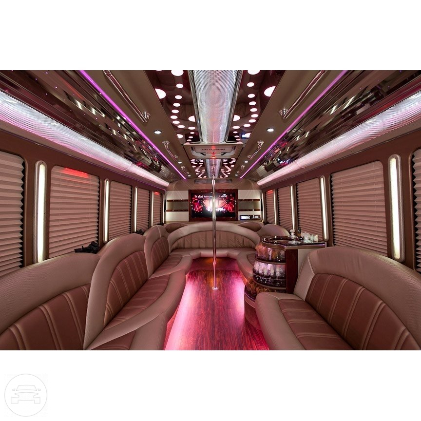 PARADA FORD F450 Luxury Party Bus
Party Limo Bus /
Beverly Hills, MI 48025

 / Hourly $0.00

