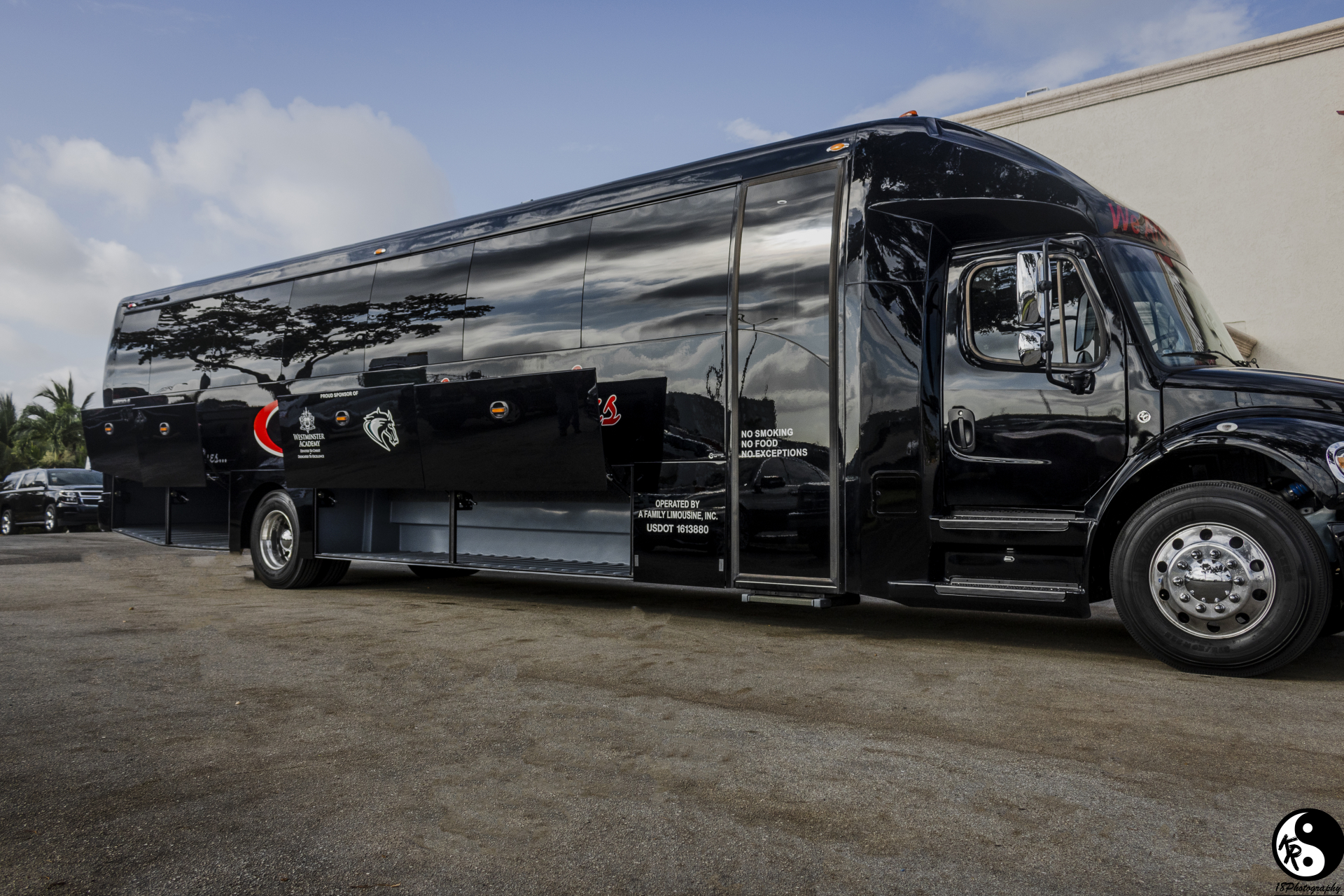 2018 Grech Freightliner(40 passengers)
Party Limo Bus /
Palm Beach, FL

 / Hourly $0.00
