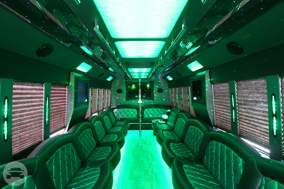 THOR Ford F650 Luxury Party Bus
Party Limo Bus /
Grosse Pointe, MI

 / Hourly $0.00
