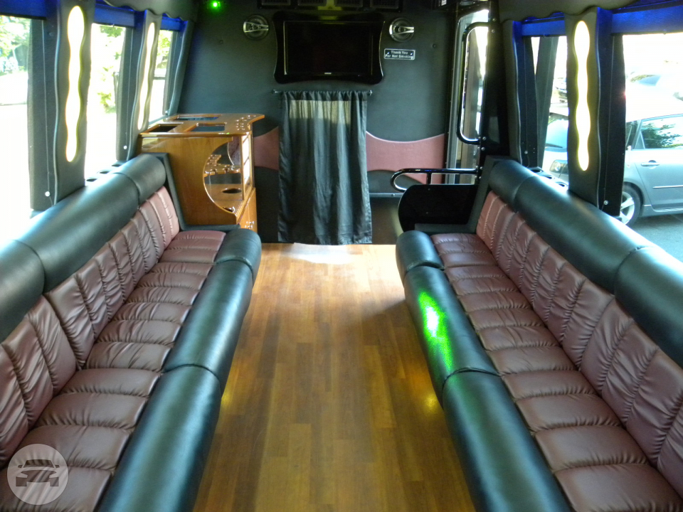 Mini Land Yacht
Party Limo Bus /
Redmond, WA

 / Hourly $0.00
