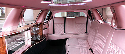 10 passenger Lincoln Towncar Pink
Limo /
Toledo, OH

 / Hourly $0.00
