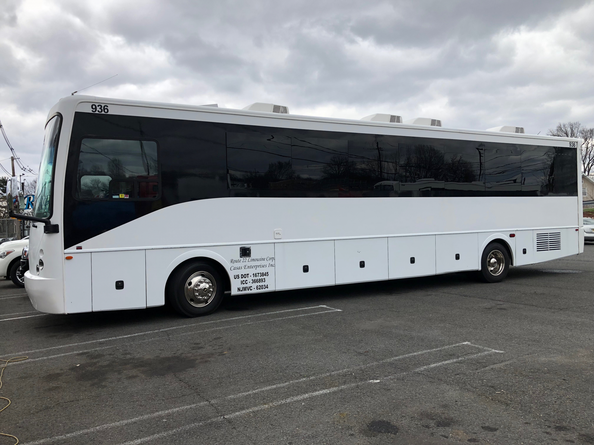 Platinum Coach 40-44 Passenger
Party Limo Bus /
East Orange, NJ

 / Hourly $0.00
