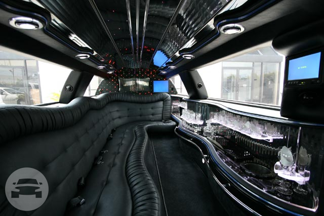 Lincoln Ultra Limousine (White)
Limo /
Sugar Land, TX

 / Hourly $80.00

