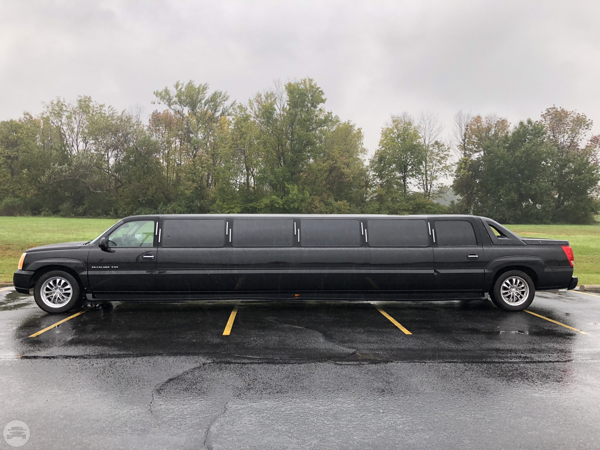 Cadillac Escalade EXT Ultra Stretch SUV Limousine
Limo /
Carmel, IN

 / Hourly $0.00
