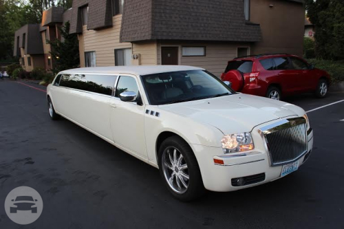 Aloha Limousine North Bend Wa Lincoln Navigator SUV - Silver | Liberty International Car & Limousine