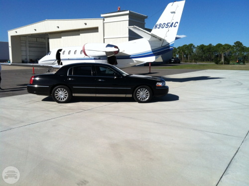 Fort Myers Airport Limousine Service Airport limo rates in Fort Myers, FL, hourly limousine rates in Fort