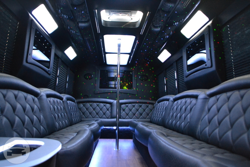 25 Passenger Limousine Party Bus
Party Limo Bus /
Mountlake Terrace, WA

 / Hourly $0.00
