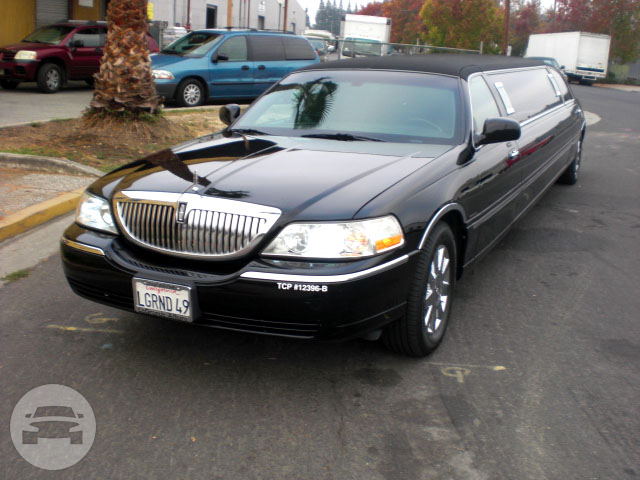 10 Passenger Lincoln Town Car - Black
Limo /
San Francisco, CA

 / Hourly $0.00
