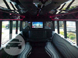 Chevrolet C4500 Mini Limousine Coach
Party Limo Bus /
Mountlake Terrace, WA

 / Hourly $0.00

