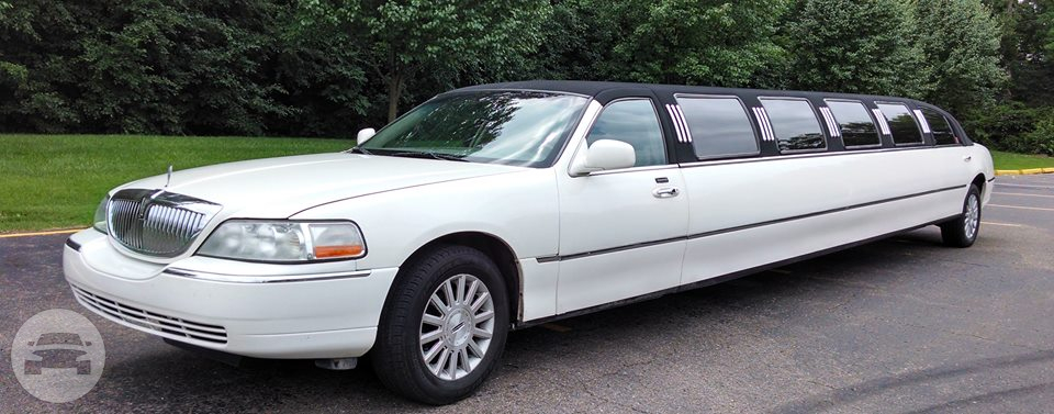 Lincoln Town Car - 12 Passenger
Limo /
Detroit, MI

 / Hourly $0.00
