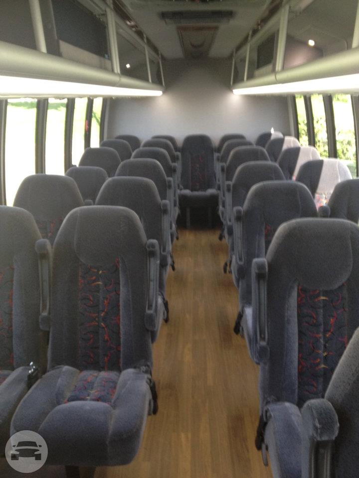 27 Passenger White Bus
Coach Bus /
Louisville, KY

 / Hourly $0.00
