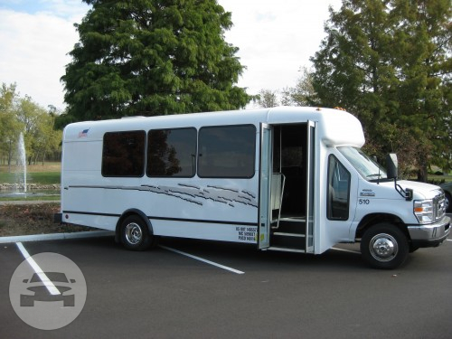 White Limo Bus #510
Party Limo Bus /
Cincinnati, OH

 / Hourly $170.00
