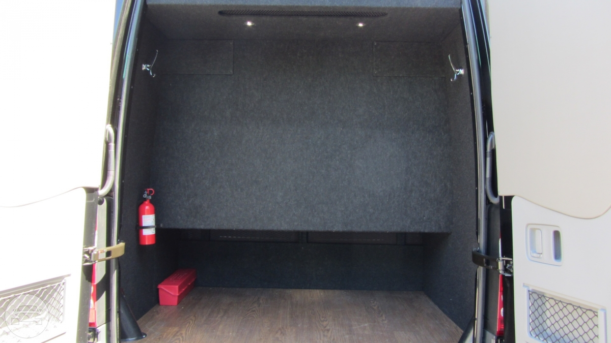 New Mercedes Luxury Sprinter 14 pass
Coach Bus /
New York, NY

 / Hourly $0.00
