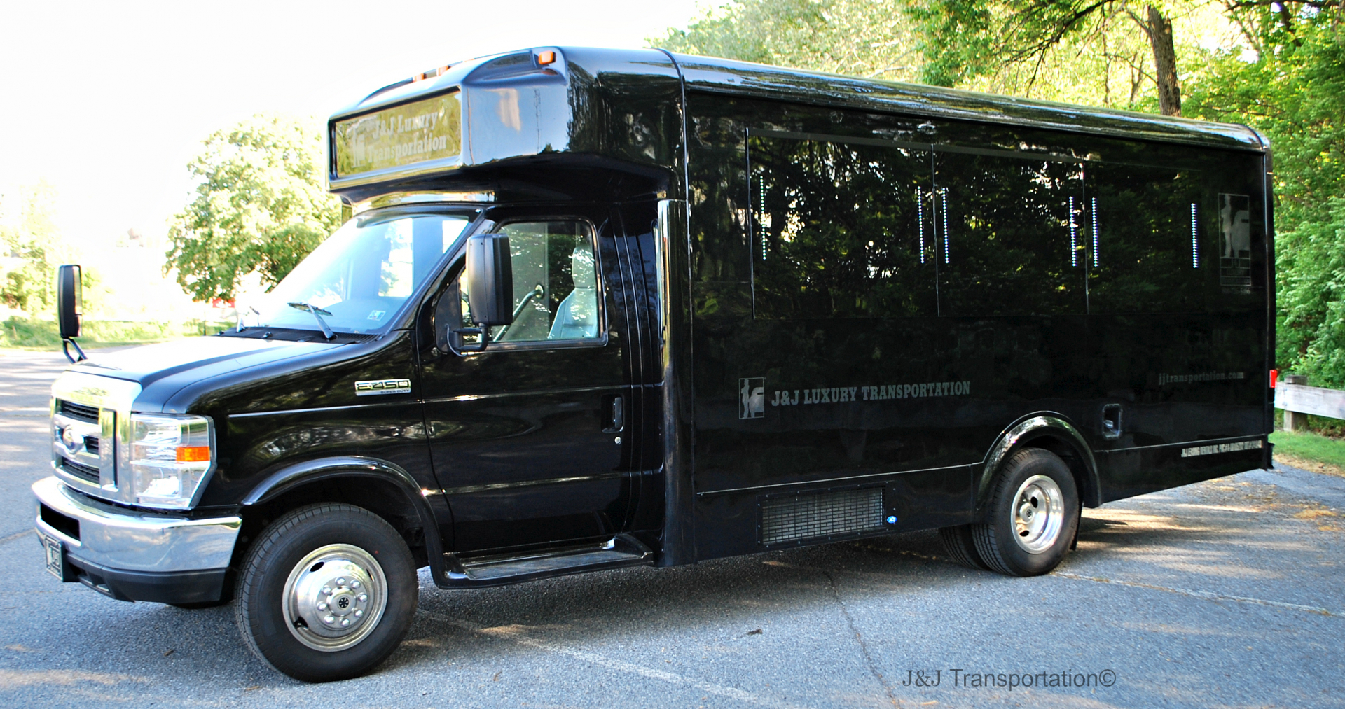 14 Passenger Party Bus
Party Limo Bus /
Easton, PA

 / Hourly $0.00
