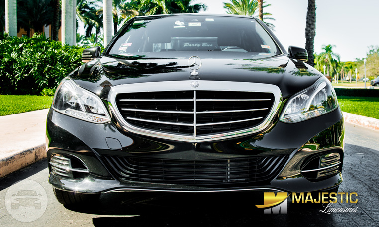 Mercedes-Benz E350
Sedan /
Hialeah, FL

 / Hourly $0.00

