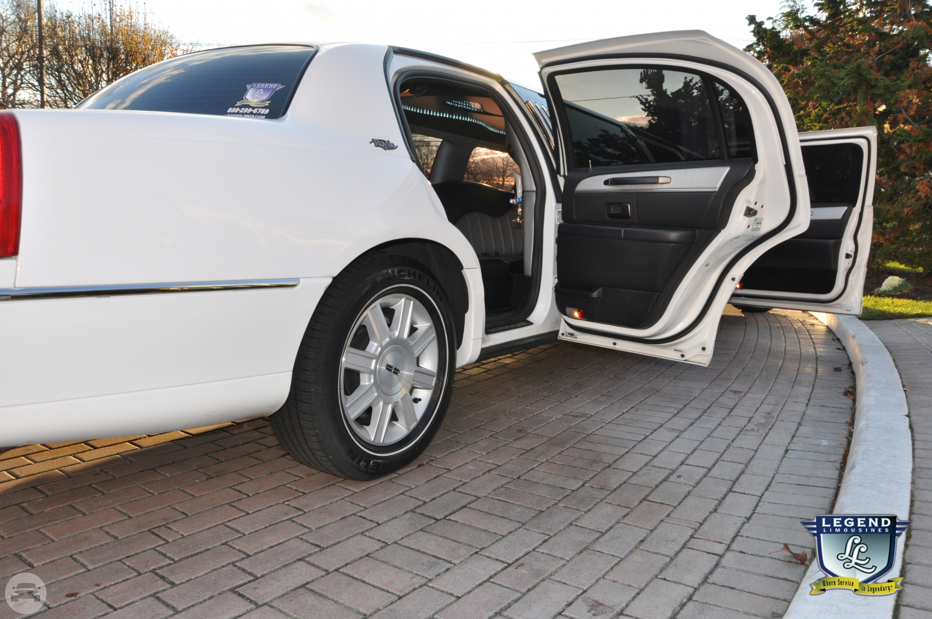 8-10 Passenger Lincoln Stretch Limousines
Limo /
New York, NY

 / Hourly $0.00
